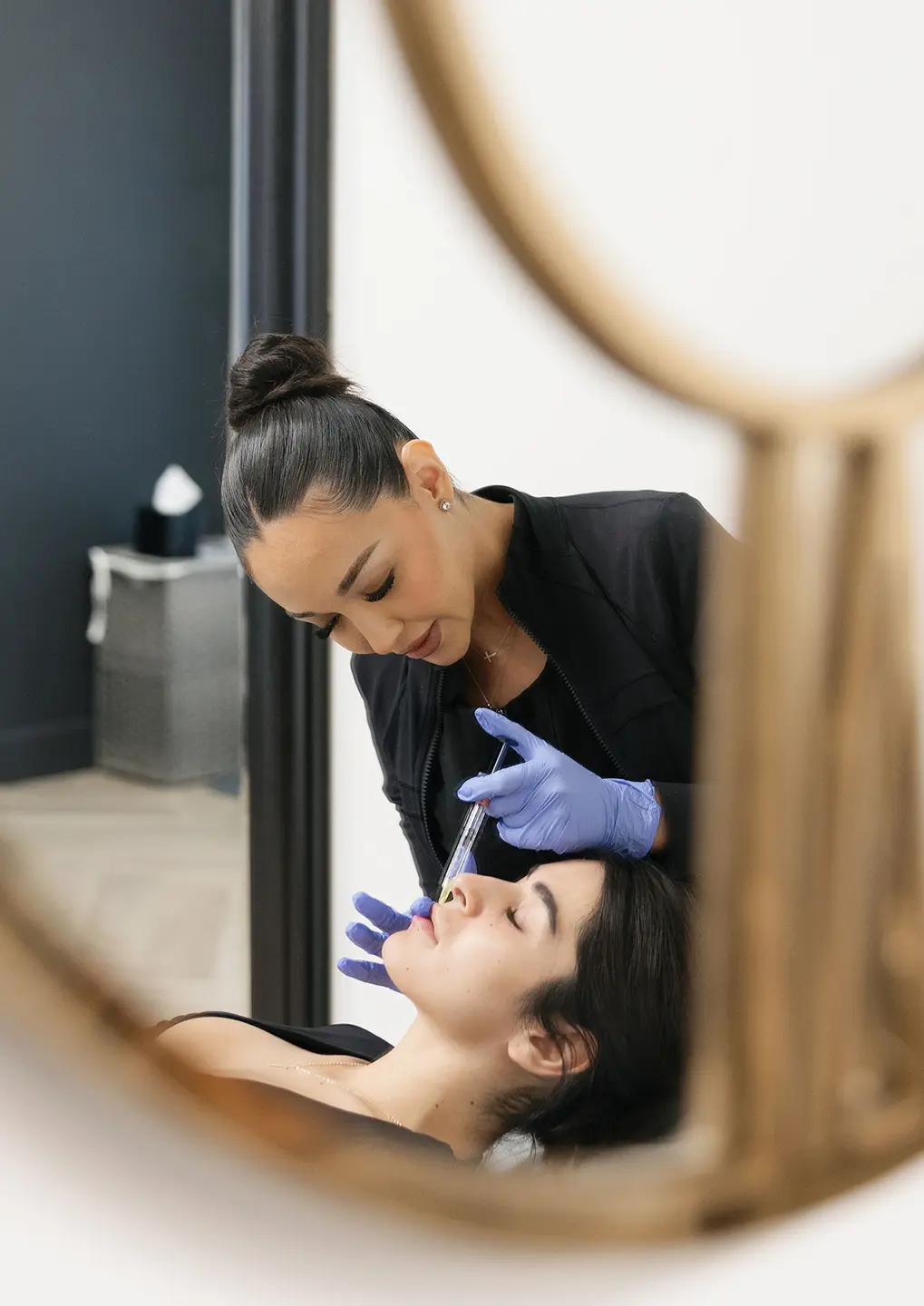 Lifting facial o rellenos